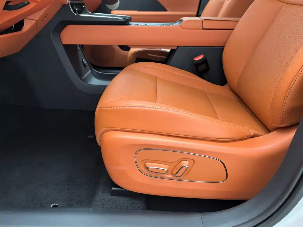 Фото 20 - Toyota BoZhi 3X
