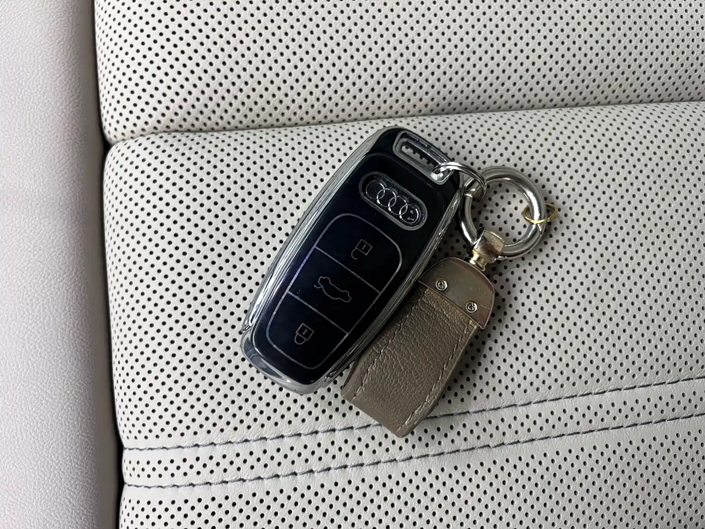 Audi Q4 e-tron 2022 40 e-tron First Edition фото 16