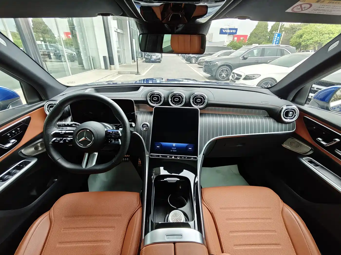 Mercedes-Benz GLC 2023 GLC 300 L 4MATIC Luxury 7-Seater фото 7