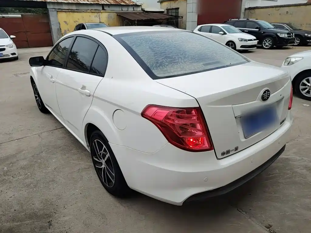 Besturn B50 2015 2013 1.6L Manual Comfort