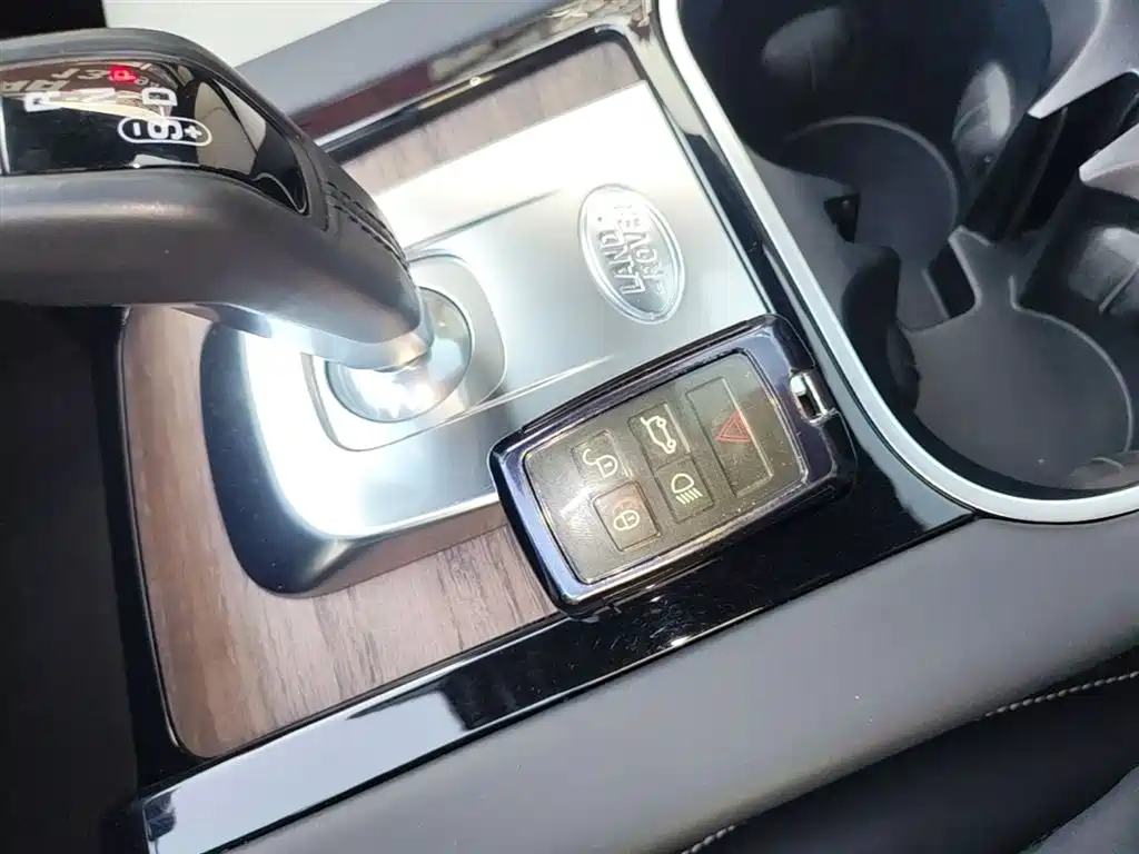 Land Rover Discovery Sport 2021 249PS R-Dynamic HSE Luxury Custom Edition фото 8