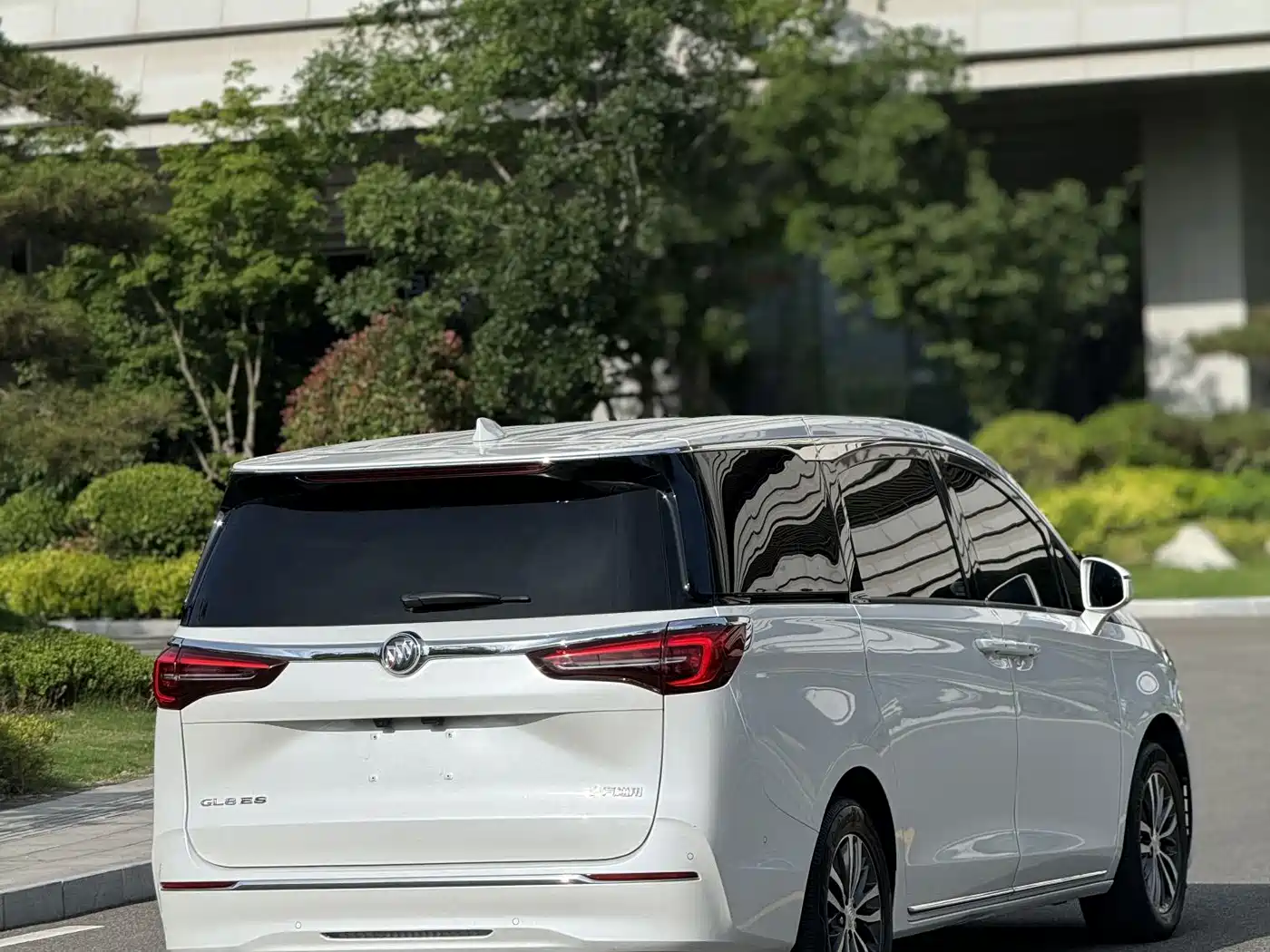 Buick GL8 2023 ES Landmaster Exclusive фото 22