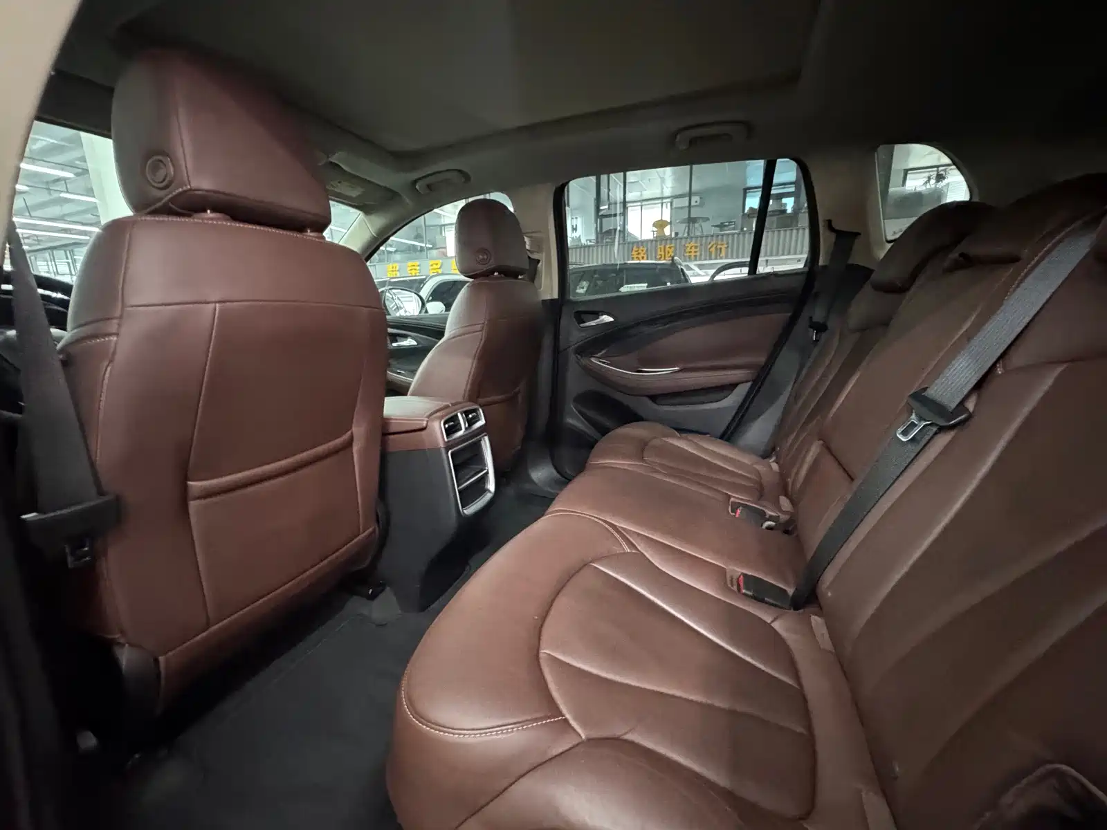 Фото 10 - Buick Envision Plus