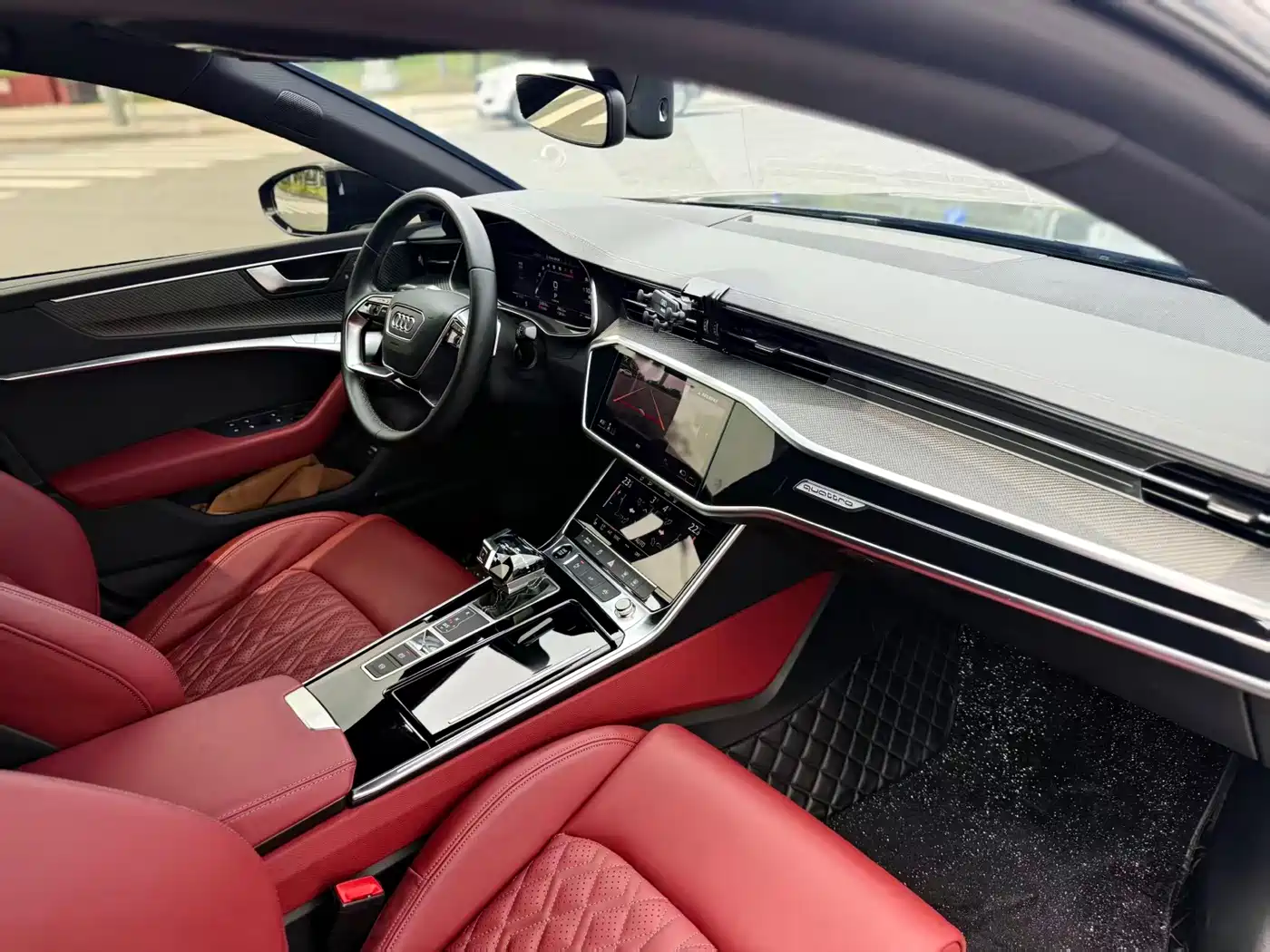 Фото 17 - Audi A7L