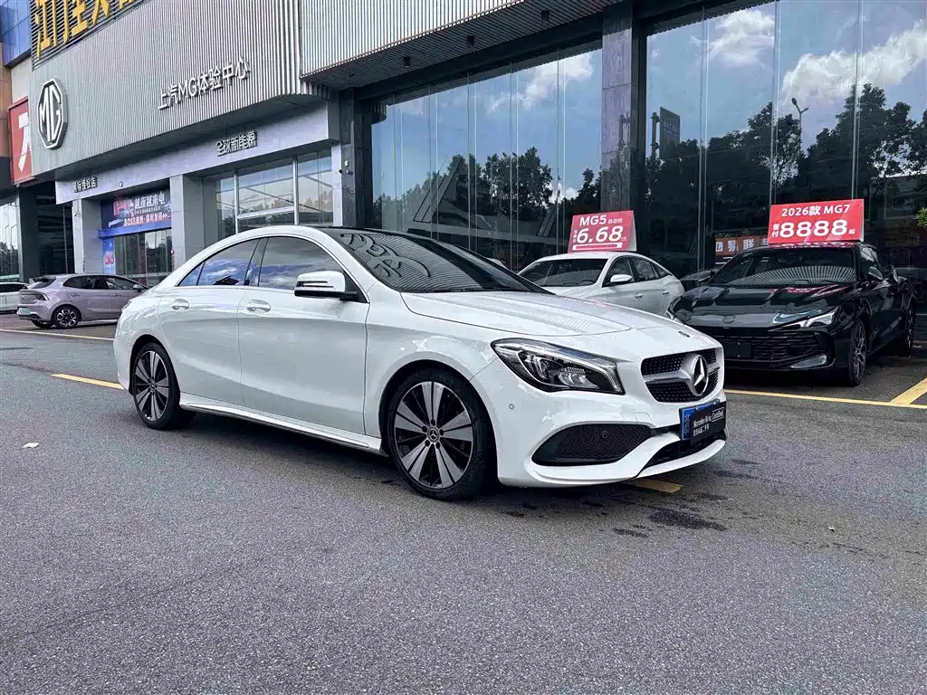 Mercedes-Benz CLA (Import) 2019 2019 CLA 200 Fashion