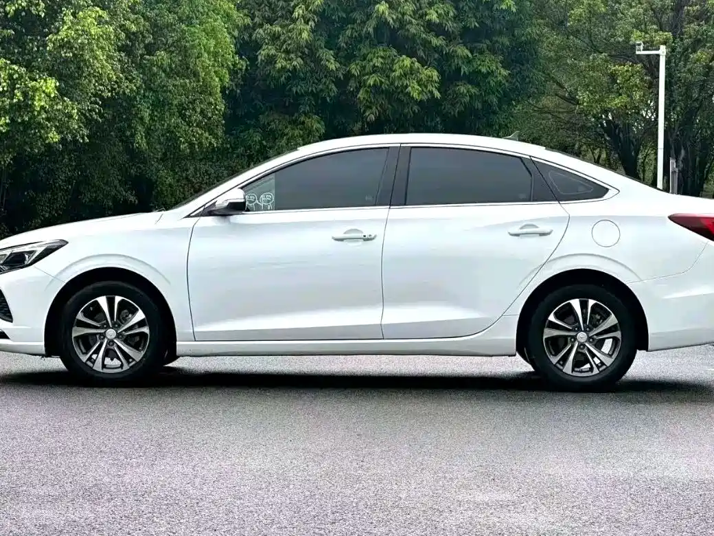 صورة 14 - Changan Eado