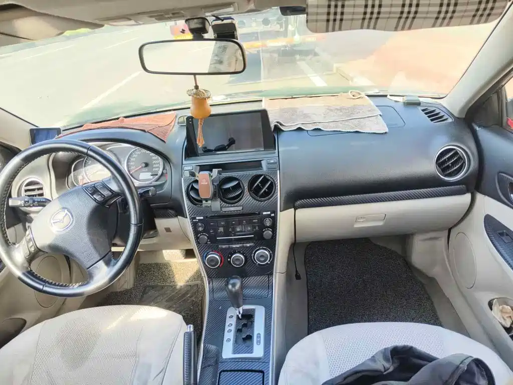 Photo 11 - Mazda 6
