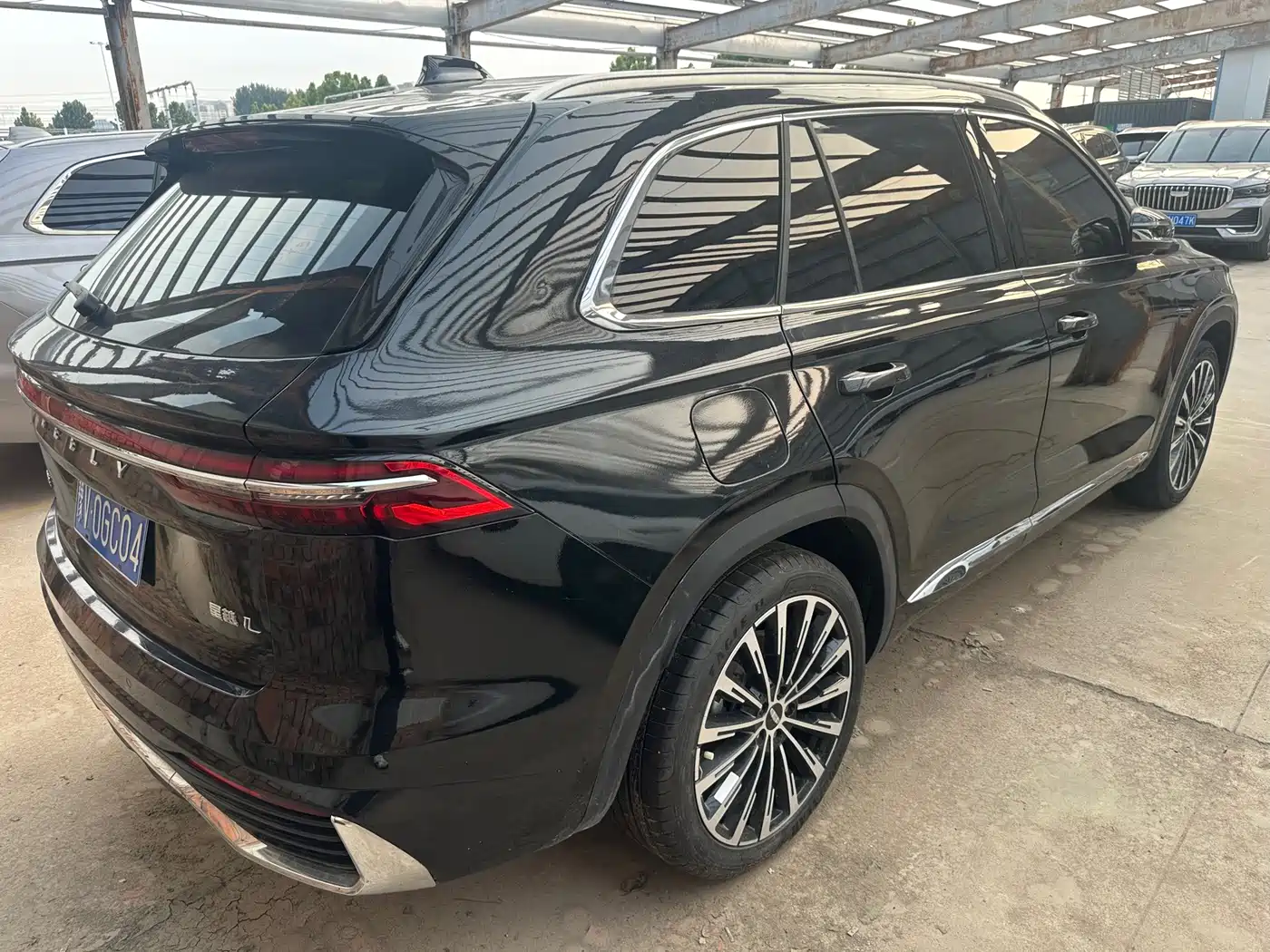 Фото 9 - Geely Xingyue L