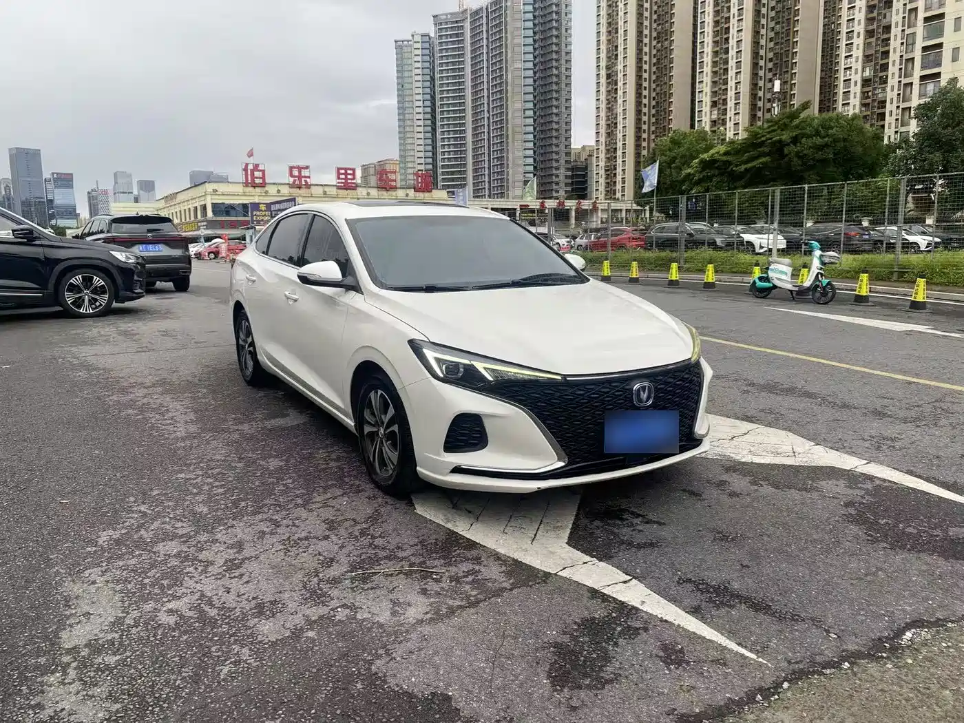Photo 3 - Changan Eado