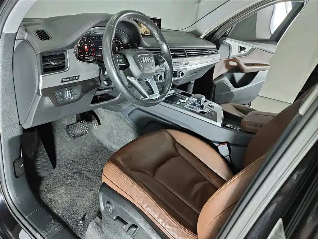 Audi Q7 2019 45 TFSI Comfort фото 5
