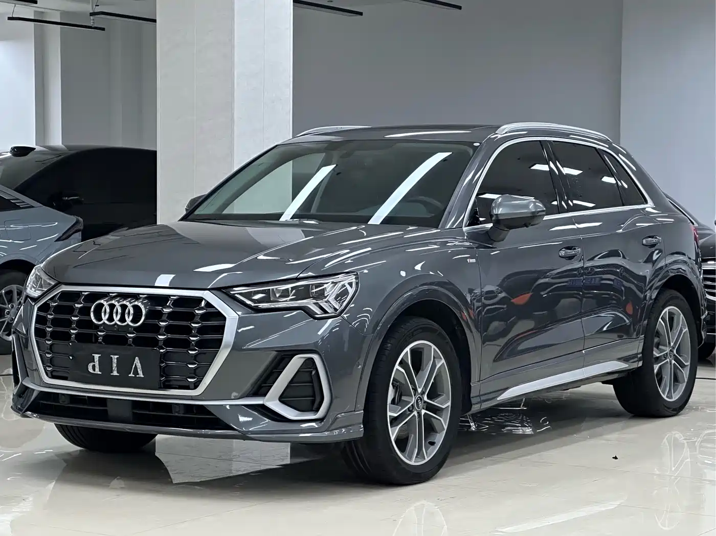 Audi Q3 2023 35 TFSI Fashion Dynamic (1.4T)