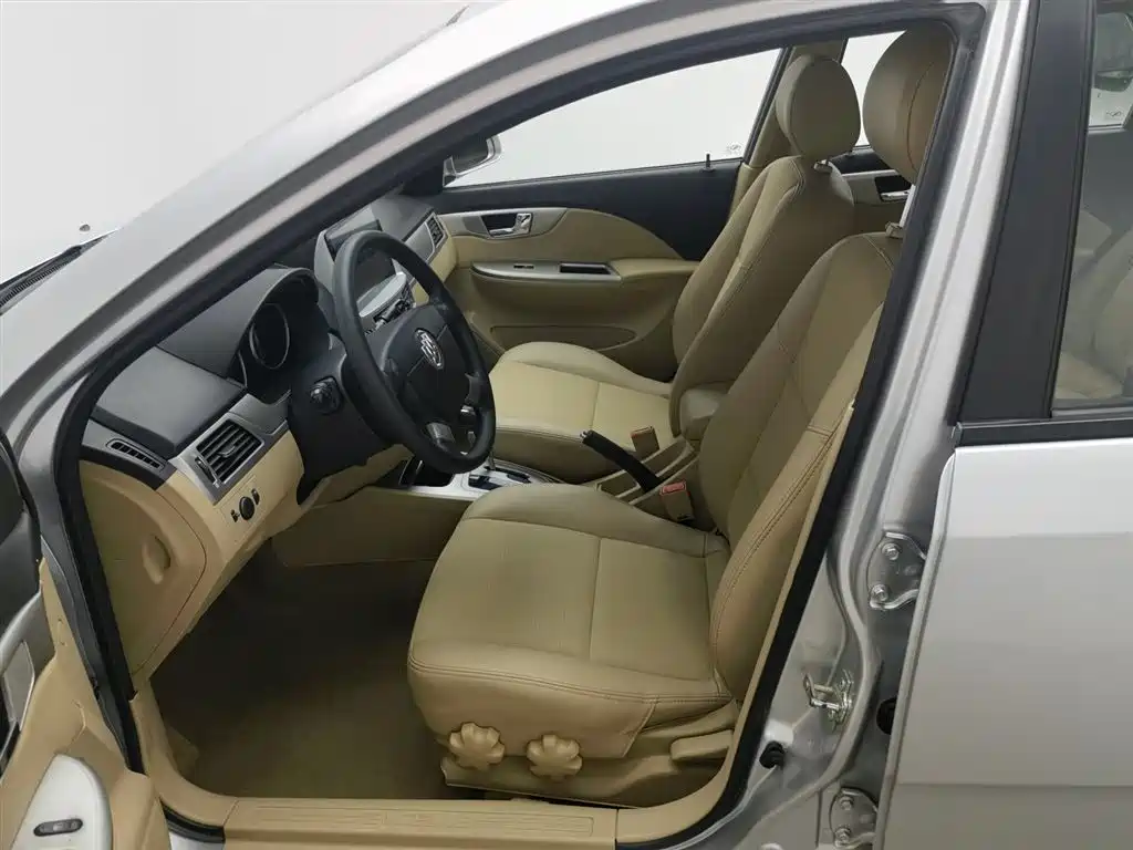 Buick Excelle 2013 1.5L Automatic Classic фото 10