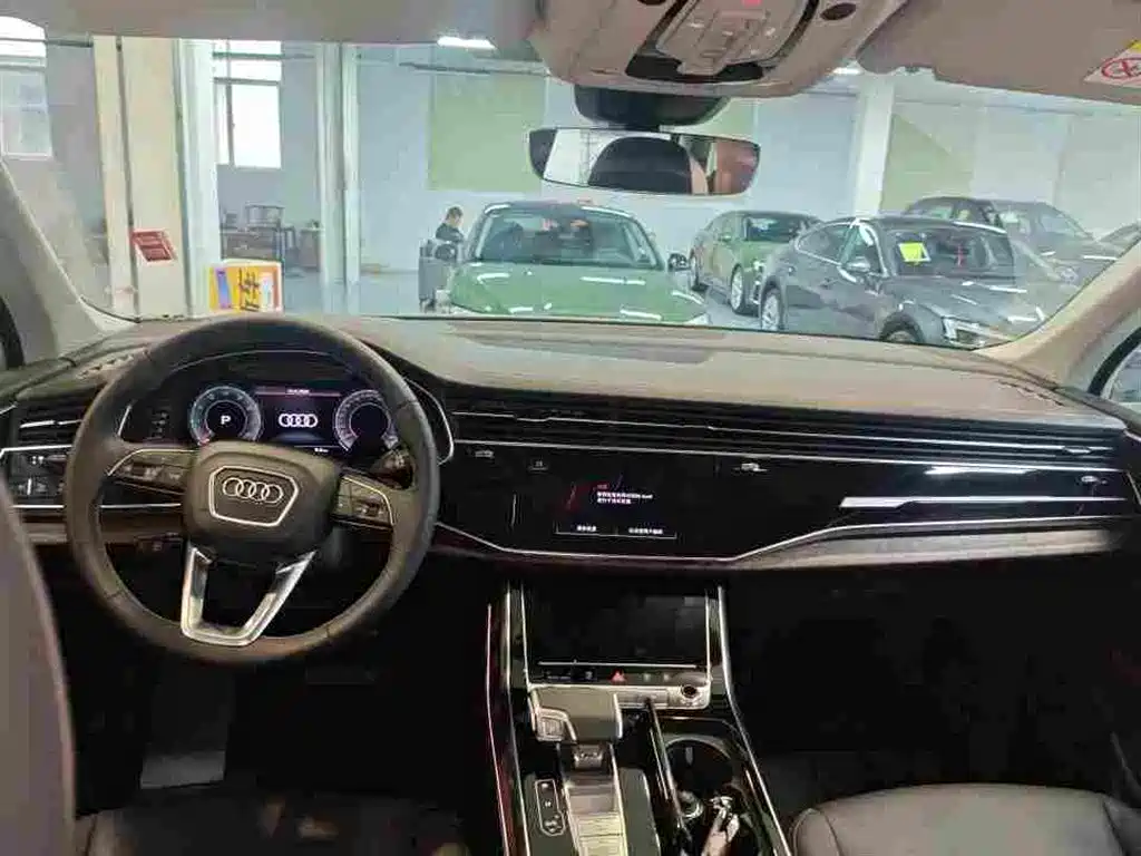 Audi Q7 2026 2024 55 TFSI quattro S line Sport