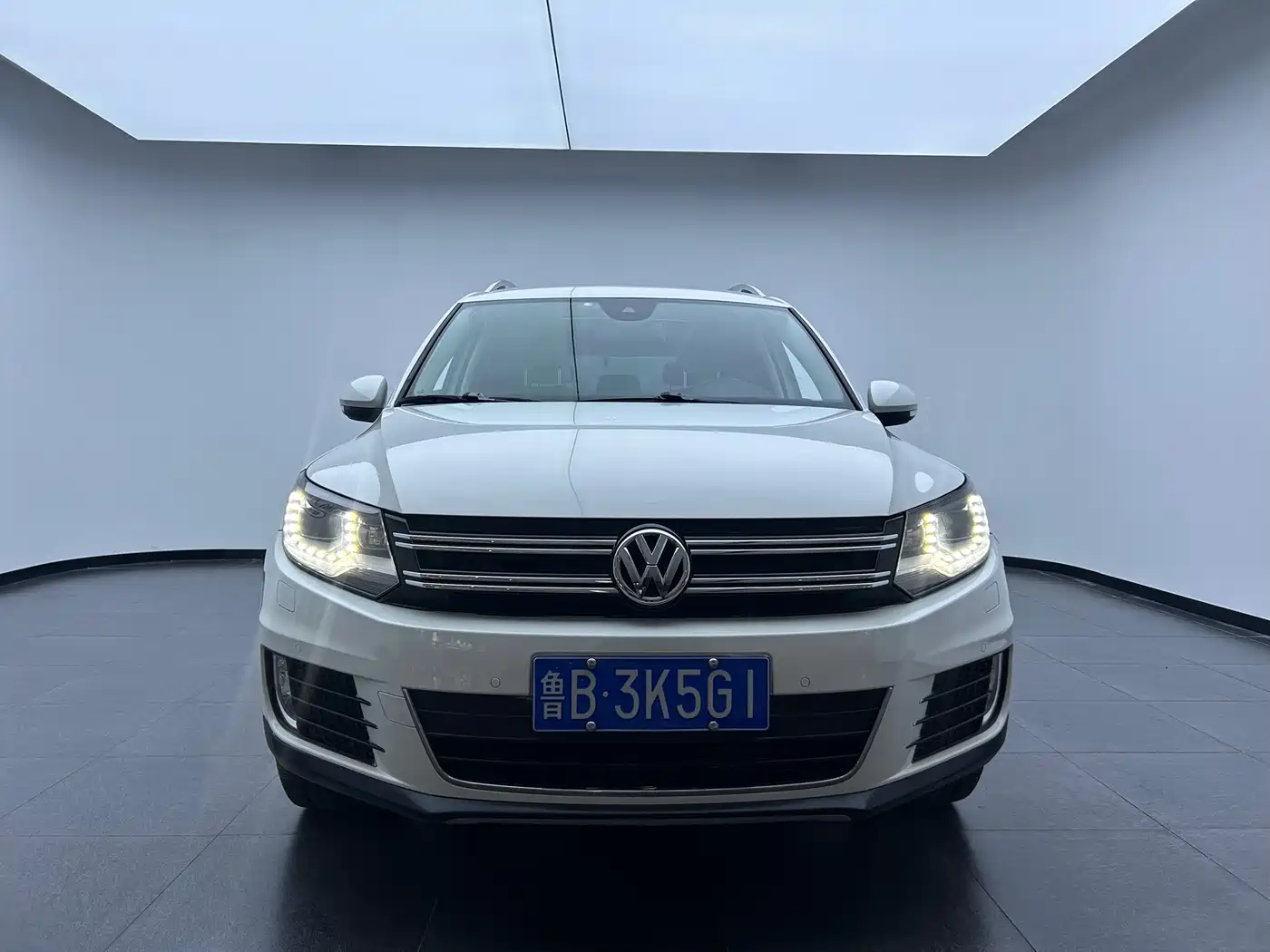 Volkswagen Tiguan 2013 2.0TSI Automatic AWD Flagship Edition фото 2