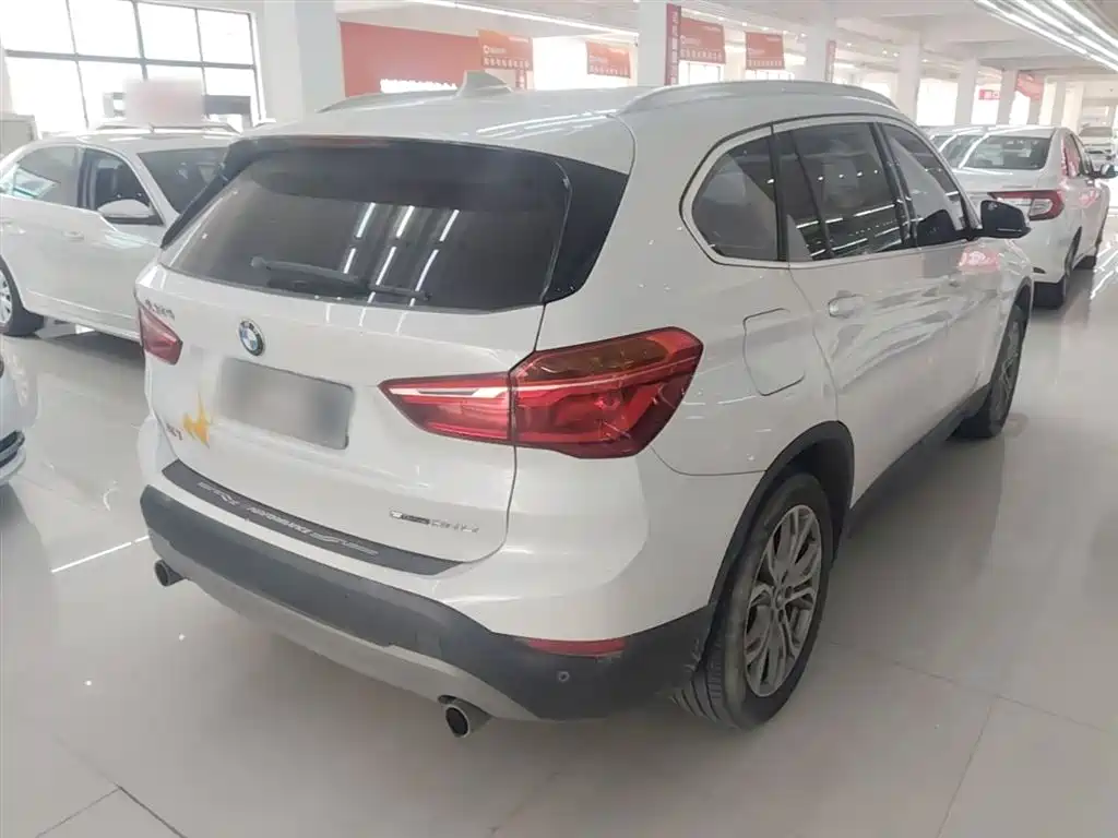 BMW X1 2018 sDrive20Li Leading Model фото 7
