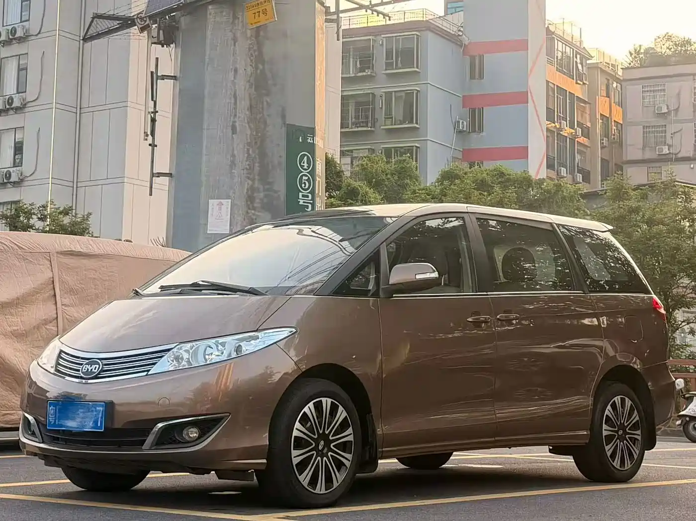 BYD M6 2015 2013 2.0L Manual Comfort