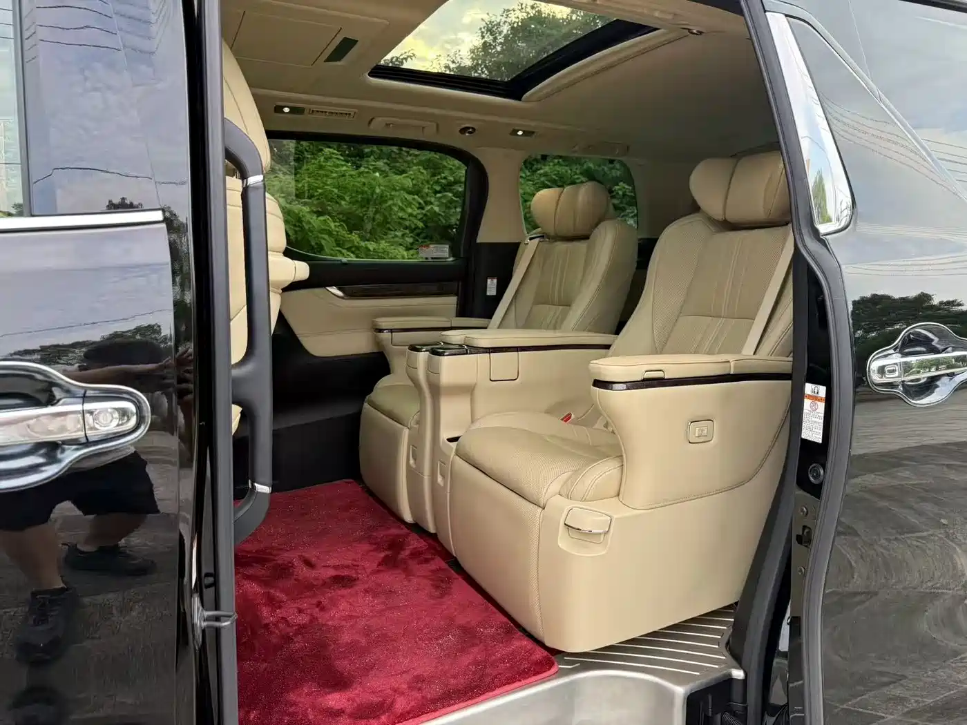 Toyota Alphard 2019 Hybrid 2.5L Premium Edition фото 8