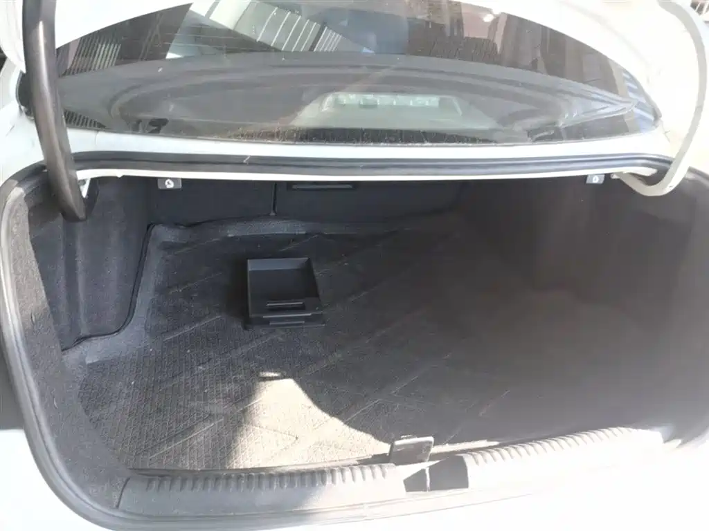 Volkswagen Sagitar 2015 230TSI Automatic Comfort фото 19