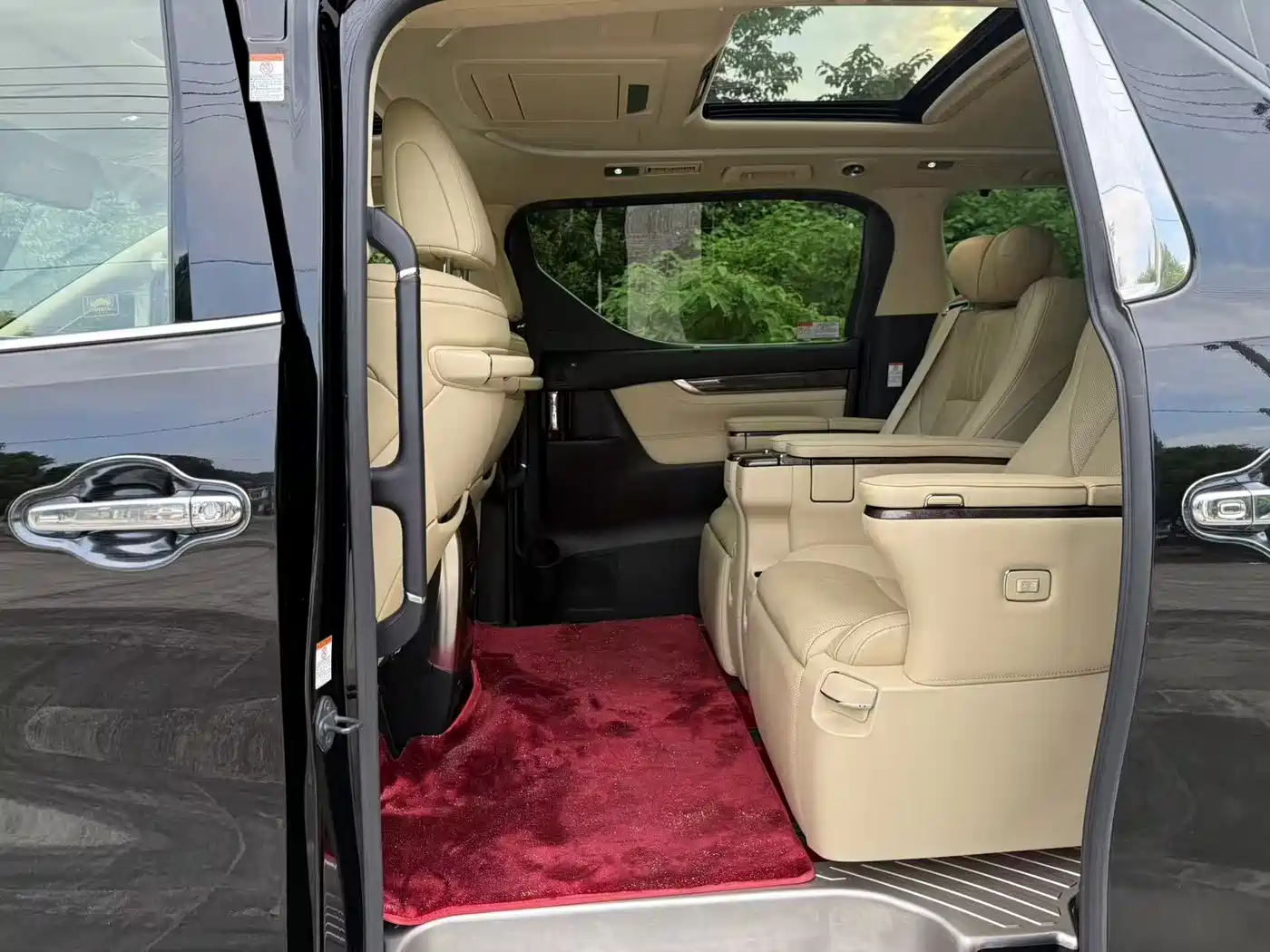 Toyota Alphard 2019 Hybrid 2.5L Premium Edition фото 9