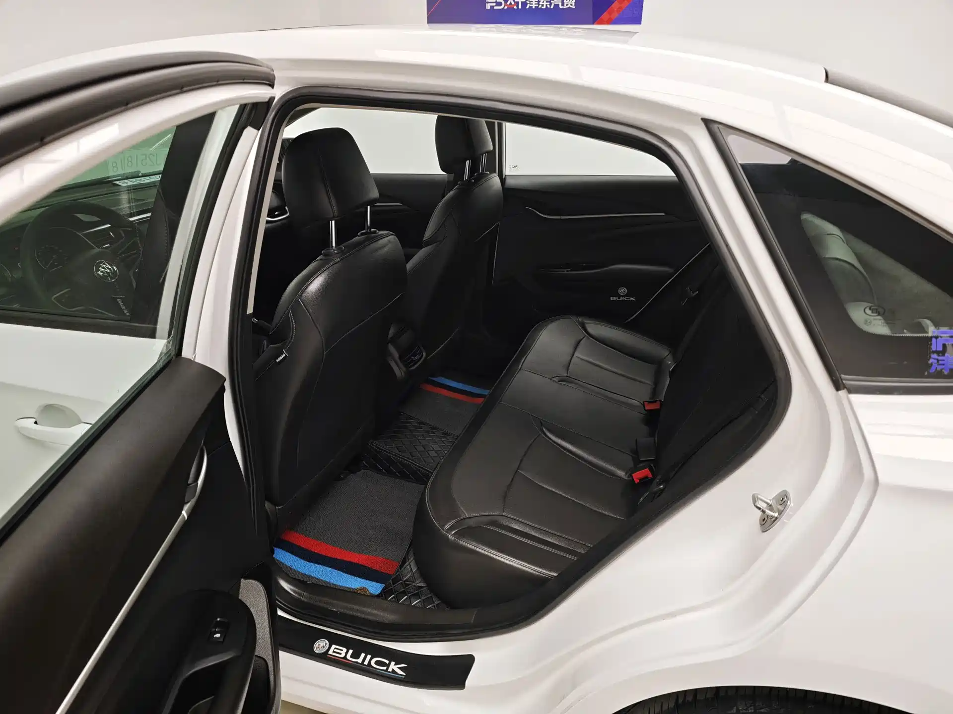 Фото 17 - Buick Excelle