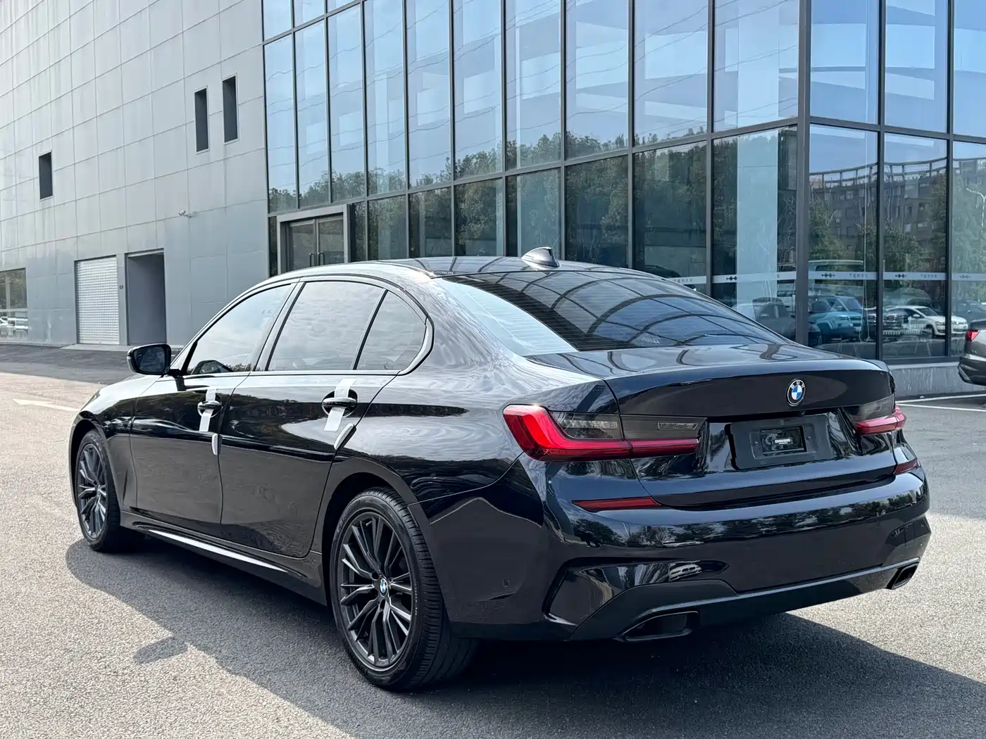 BMW 3 Series 2022 325Li M Sport Shadow Edition фото 20