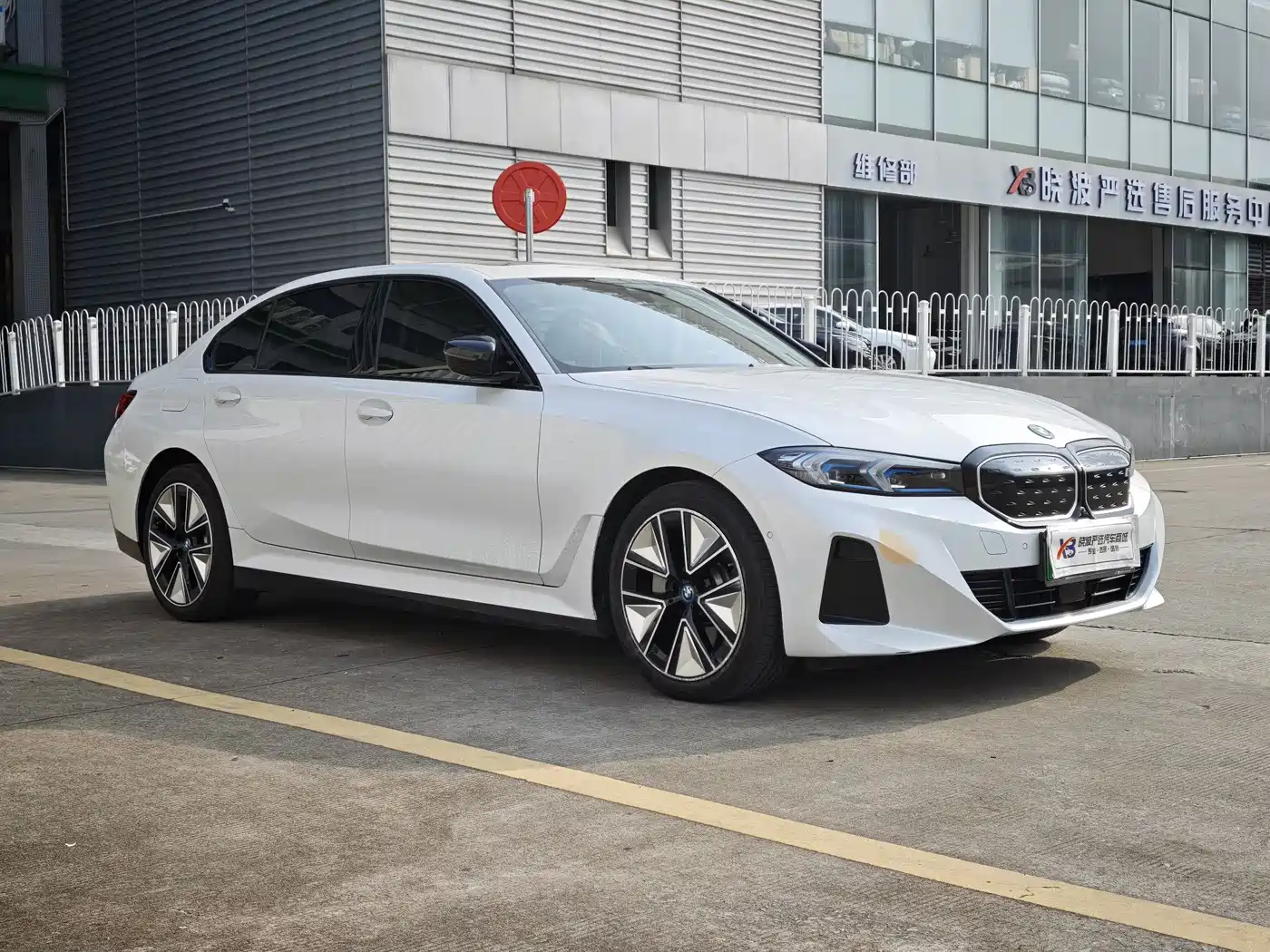 BMW i3 2024 eDrive 40 L Night Sport Package фото 3