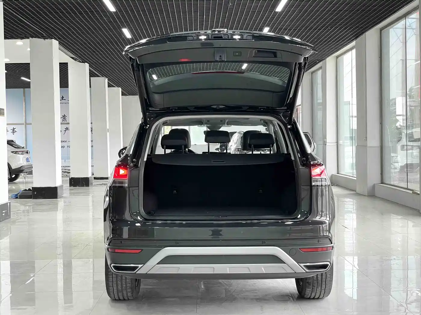 Volkswagen Tayron 2023 280TSI 2WD Luxury Plus Advanced Edition фото 17