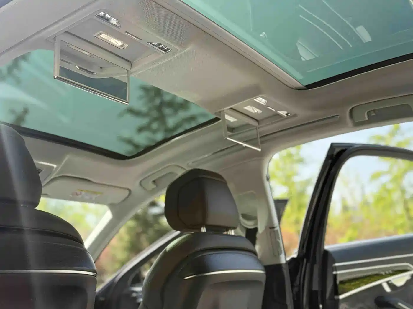 Photo 15 - Audi A8