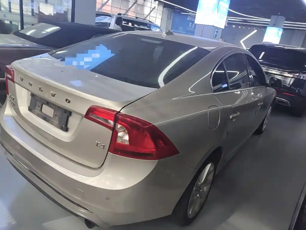Photo 7 - Volvo S60