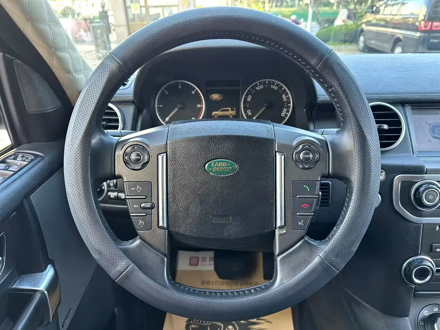 Land Rover Discovery 2009 Model 2.7 TDV6-S фото 5
