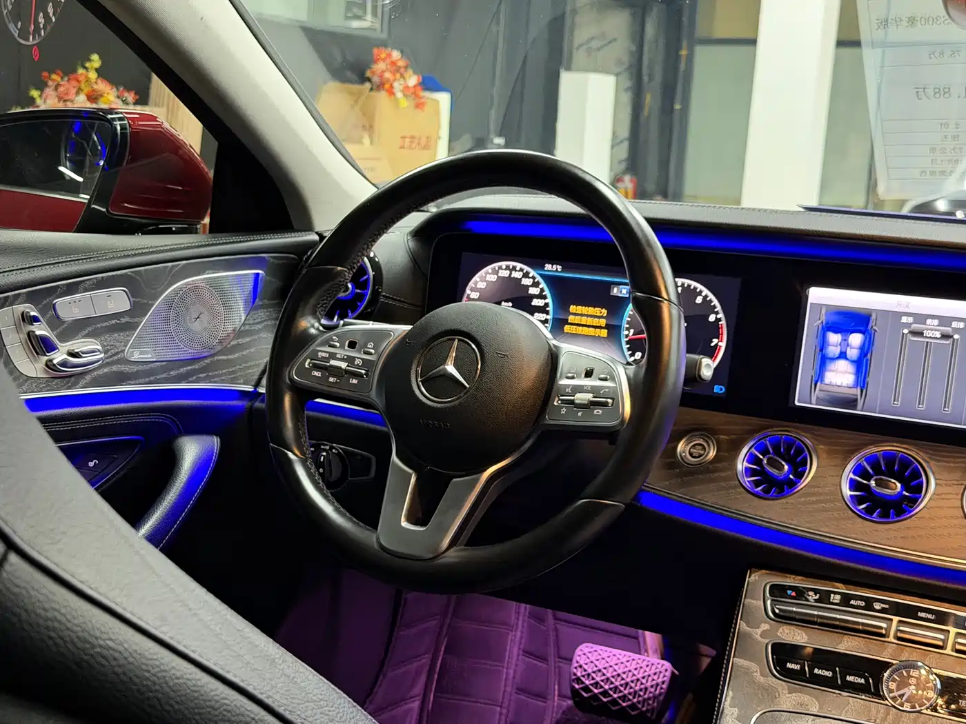 Mercedes-Benz CLS 2018 CLS 300 Luxury фото 7