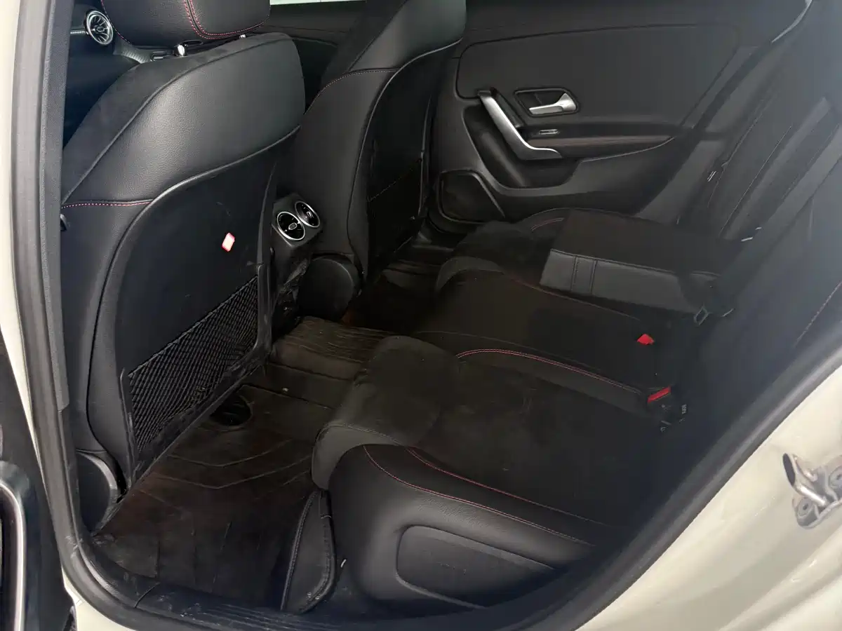 Mercedes-Benz A-Class 2024 A 200 L Fashion Edition фото 12