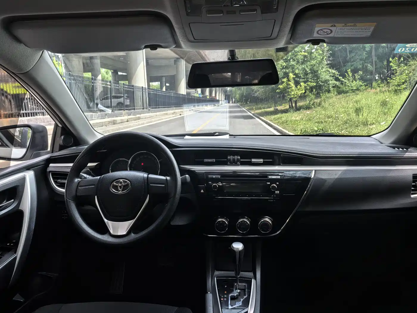 Toyota Corolla 2017 Facelift 1.6L S-CVT GL фото 9