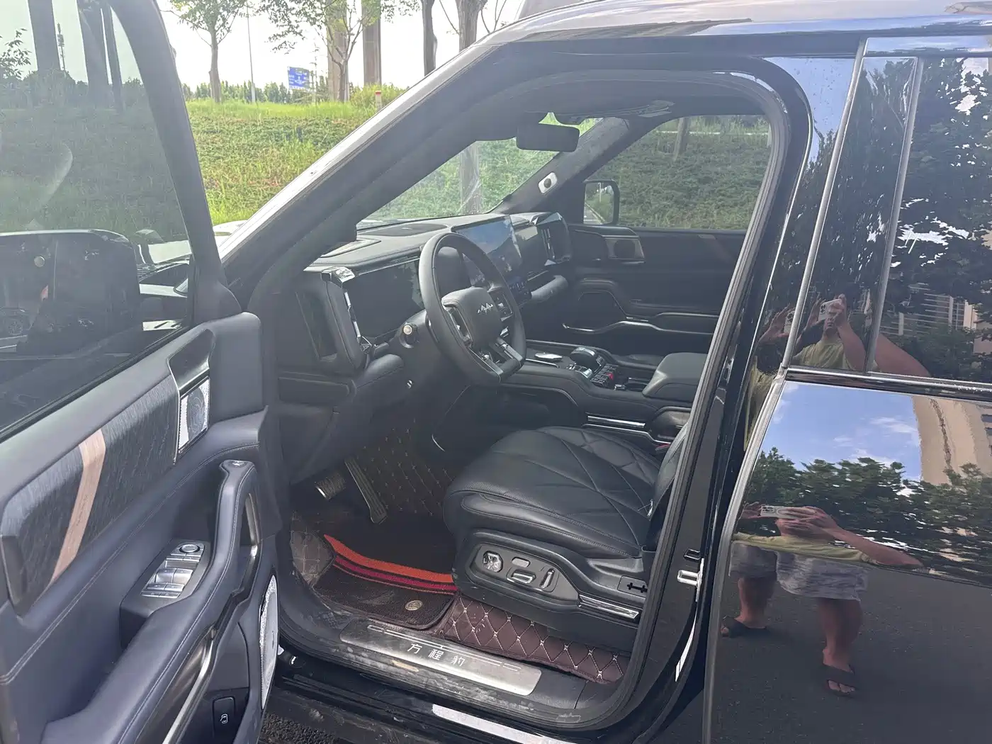 Fang Cheng Bao Leopard 8 2025 2025 Zhiyong Flagship 7-Seater
