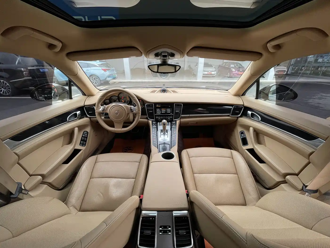 Porsche Panamera 2010 Panamera 4 3.6L фото 11