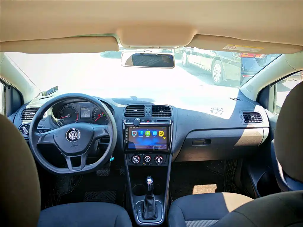 Volkswagen Polo 2018 1.5L Auto Comfort фото 5