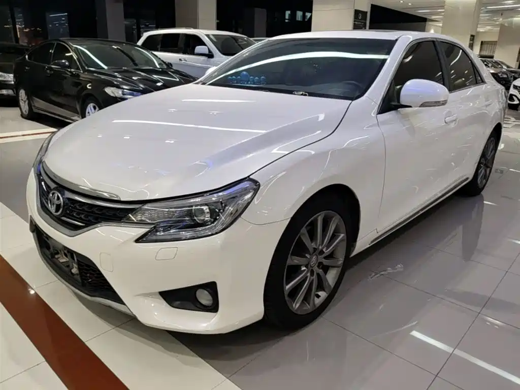 Toyota Reiz 2013 2.5V Premium Edition фото 2