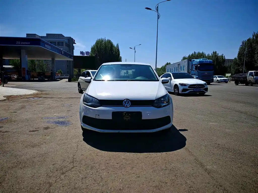 Volkswagen Polo 2018 1.5L Auto Comfort фото 2
