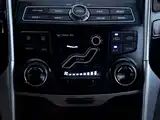 Photo 10 - Hyundai Sonata