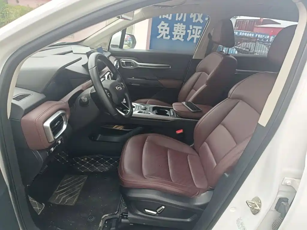 Geely Haoyue 2023 2022 1.8TD DCT Luxury 7-Seater