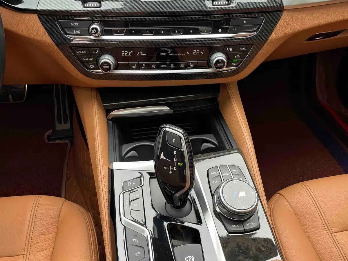 BMW 5 Series 2018 530Li Leading M Sport Package фото 11