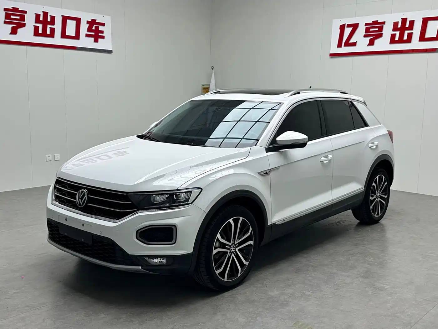 VOLKSWAGEN T-ROC EXPLORING SONGS