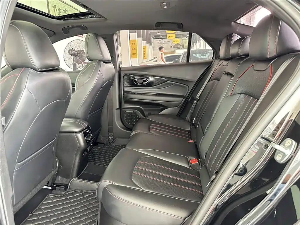 GAC Trumpchi Trumpchi Emkoo 2023 270T DCT J15 Edition фото 5