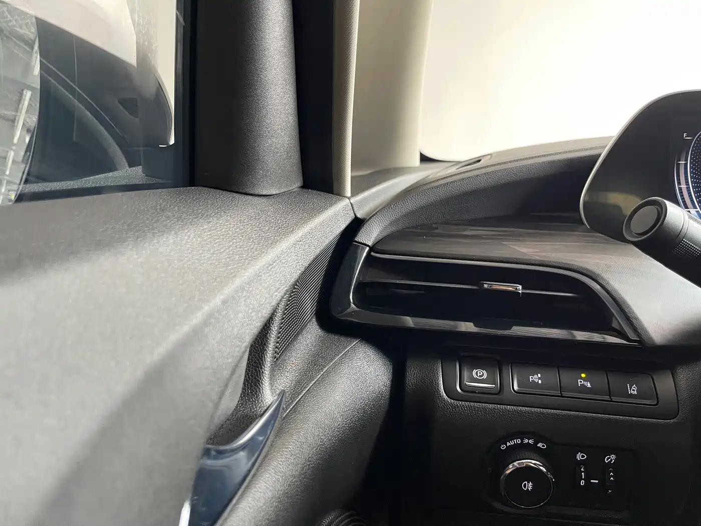 Buick GL6 2022 2021 323T Mild Hybrid Connected Luxury