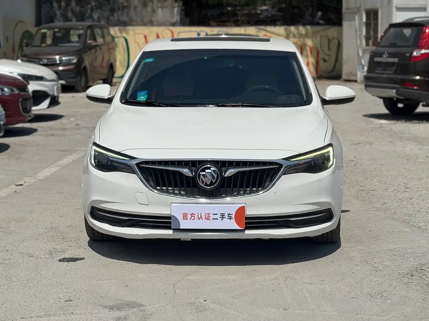 Photo 2 - Buick Excelle