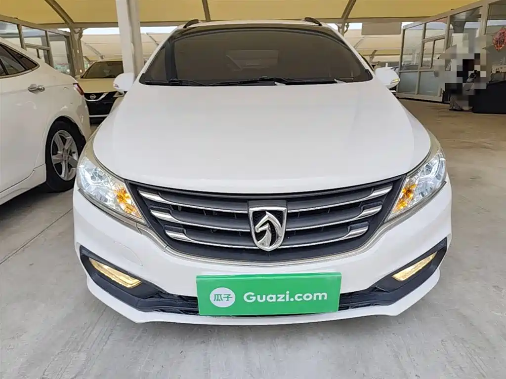 Baojun 310 2017 2016 1.2L Manual Luxury Type