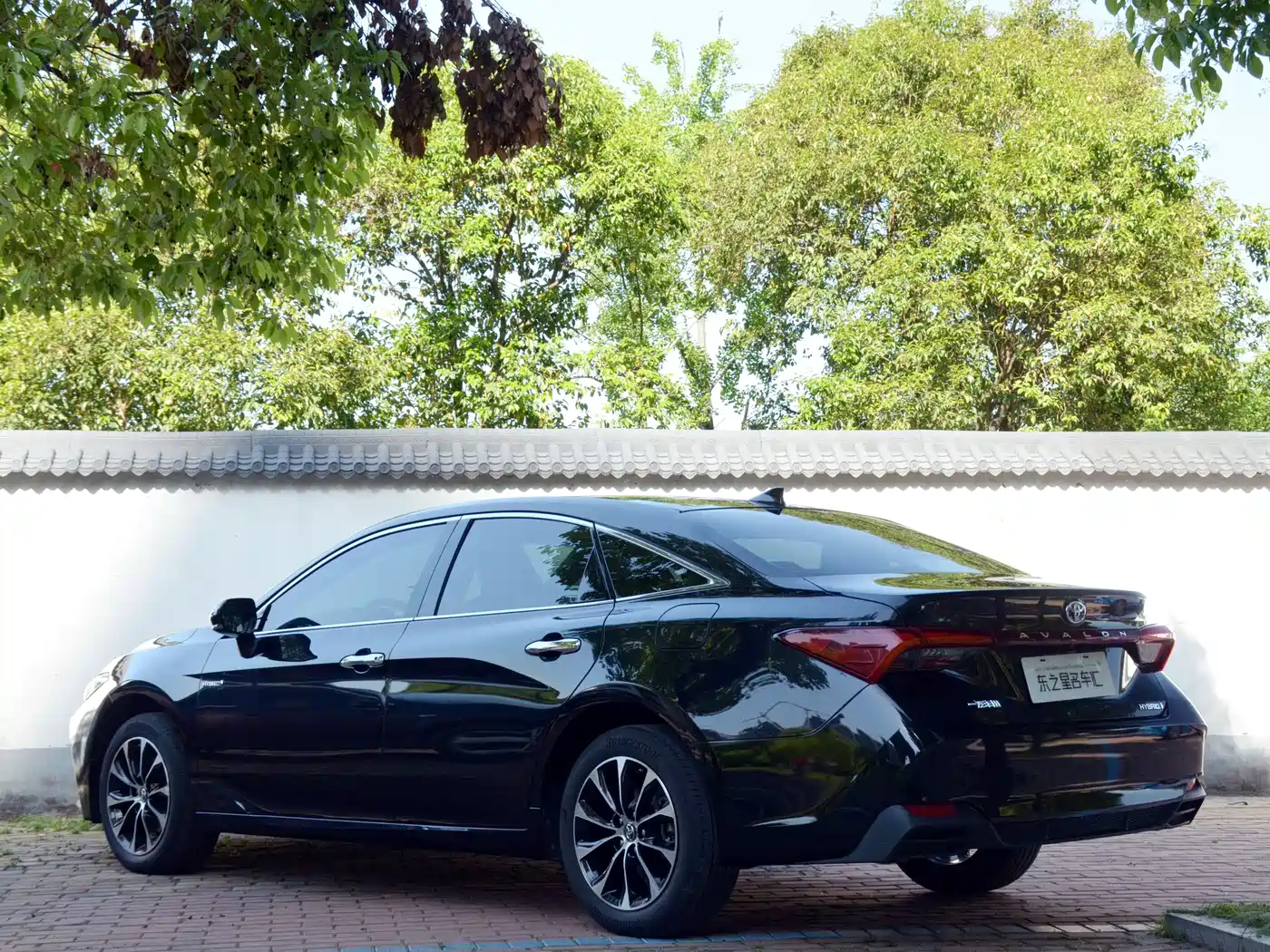 Toyota Avalon 2023 Hybrid 2.5L Luxury Edition фото 8