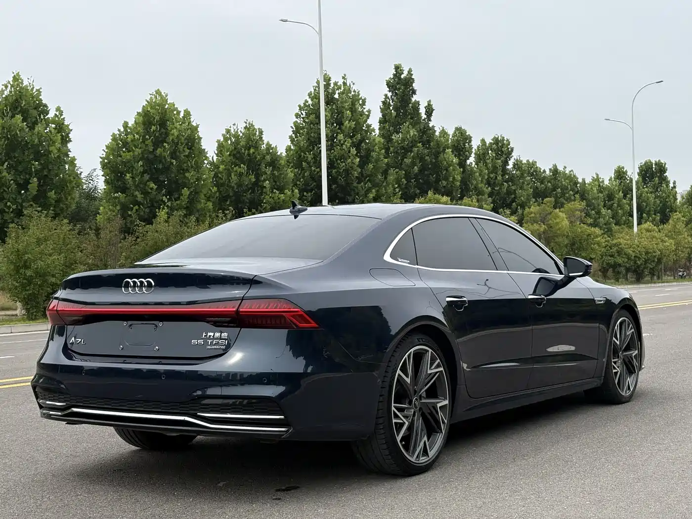Фото 5 - Audi A7L