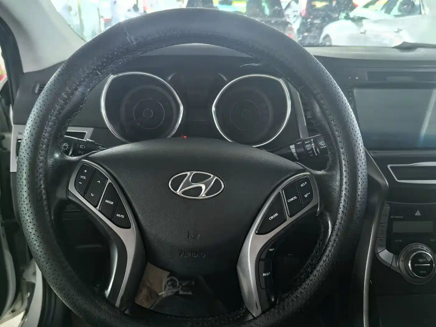 Hyundai Langdong 2013 1.6L Automatic Premium фото 10