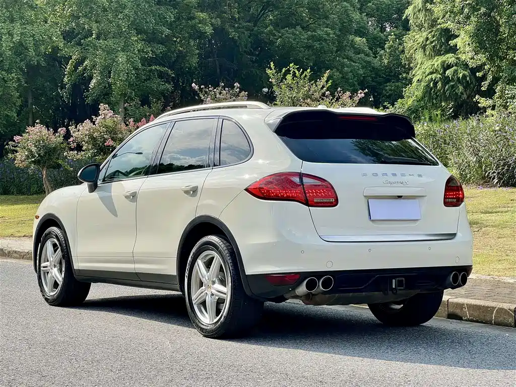 Фото 6 - Porsche Cayenne